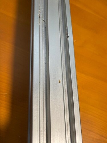 Y軸用レール